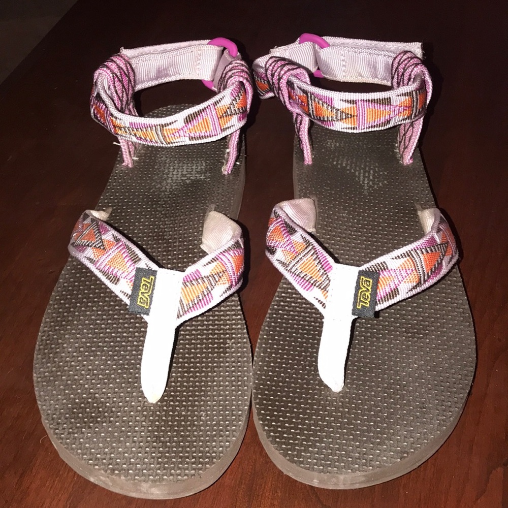 Teva Sandals EUC size 9